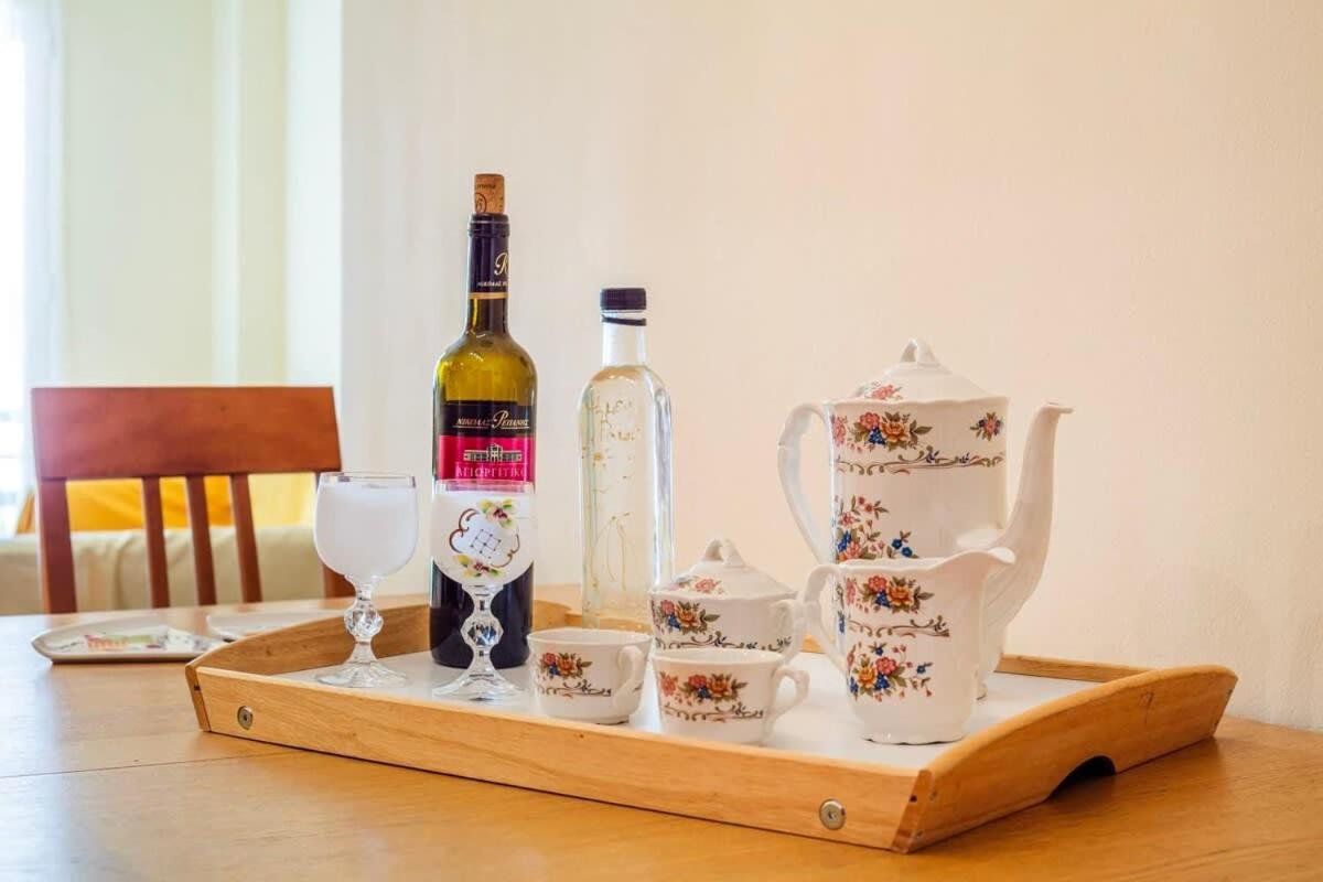 Athens Strawberry Hideaway - City Chic Retreat Bagian luar foto