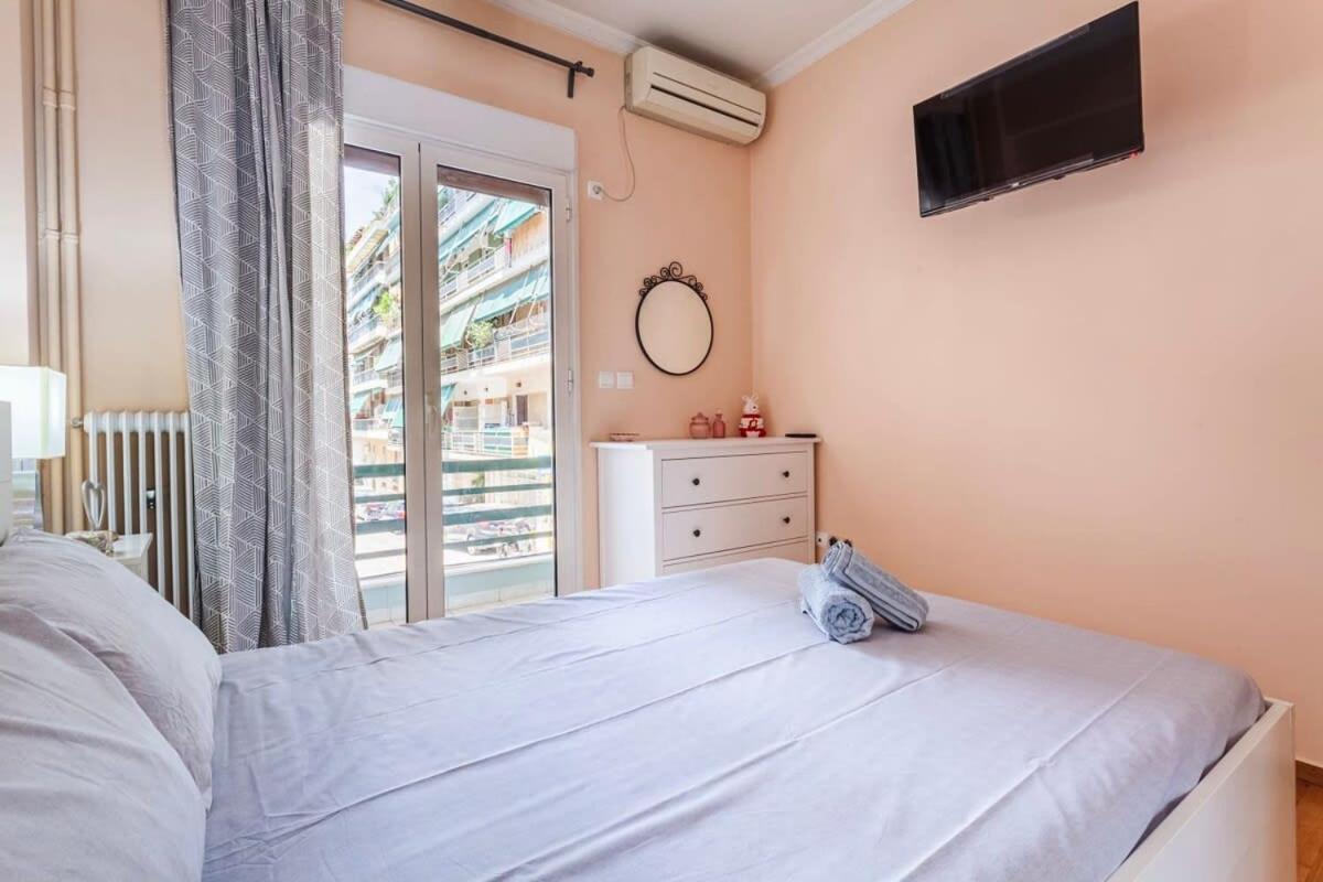Athens Strawberry Hideaway - City Chic Retreat Bagian luar foto
