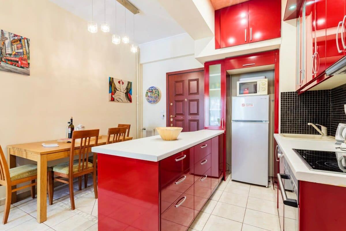 Athens Strawberry Hideaway - City Chic Retreat Bagian luar foto