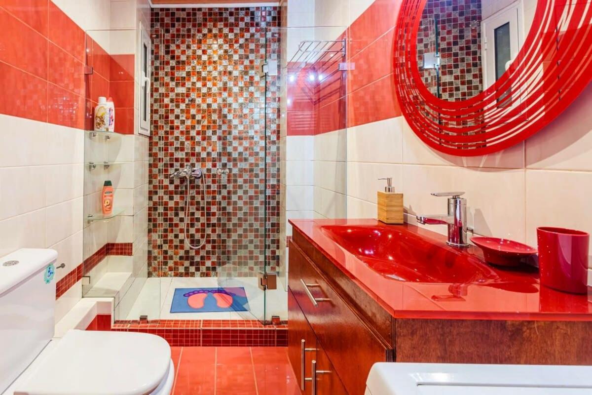 Athens Strawberry Hideaway - City Chic Retreat Bagian luar foto