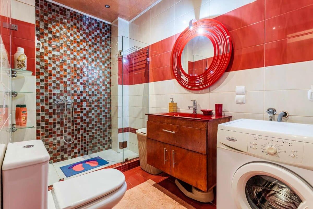Athens Strawberry Hideaway - City Chic Retreat Bagian luar foto