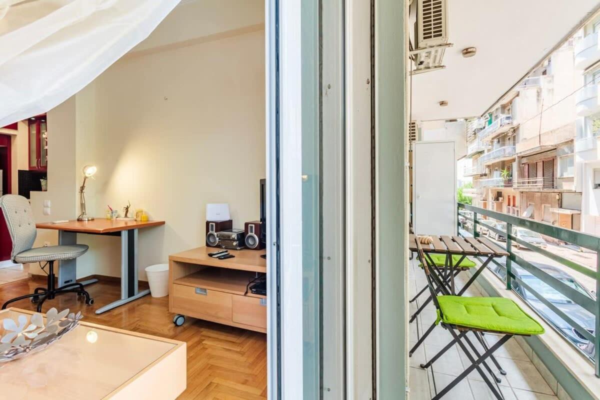 Athens Strawberry Hideaway - City Chic Retreat Bagian luar foto