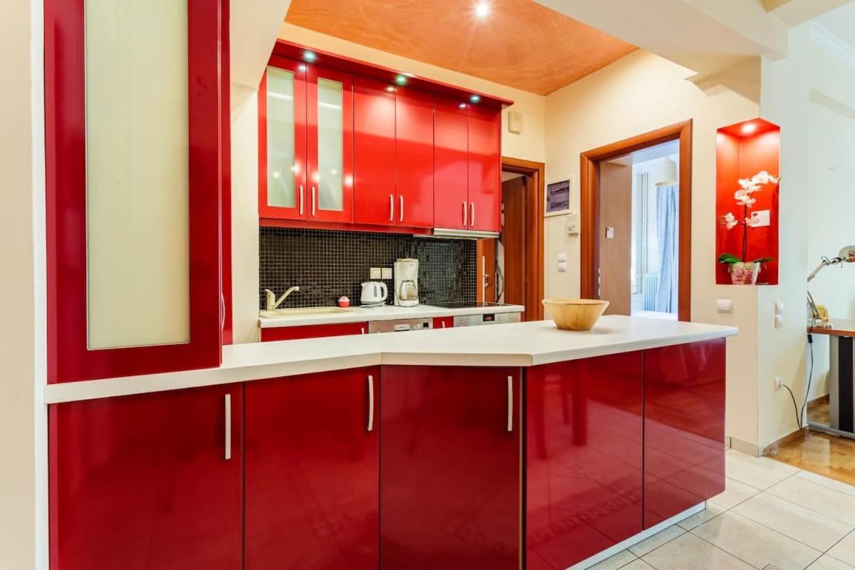 Athens Strawberry Hideaway - City Chic Retreat Bagian luar foto